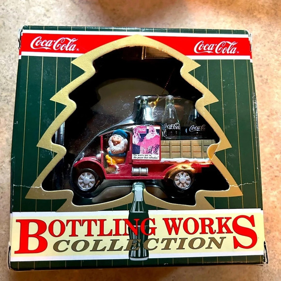 Vintage Coca-Cola Christmas ornament - bottling works collection NIB - Picture 1 of 7